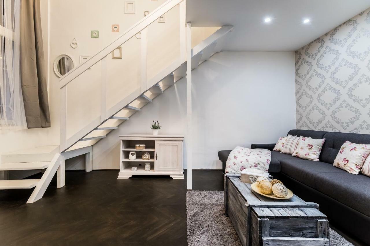 Bpr Vintage Garden Apartment With Terrace & Sauna Budapest Extérieur photo